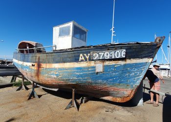 Le Loriot 2 est aussi a vendre a Port-Haliguen pour 1 Eur